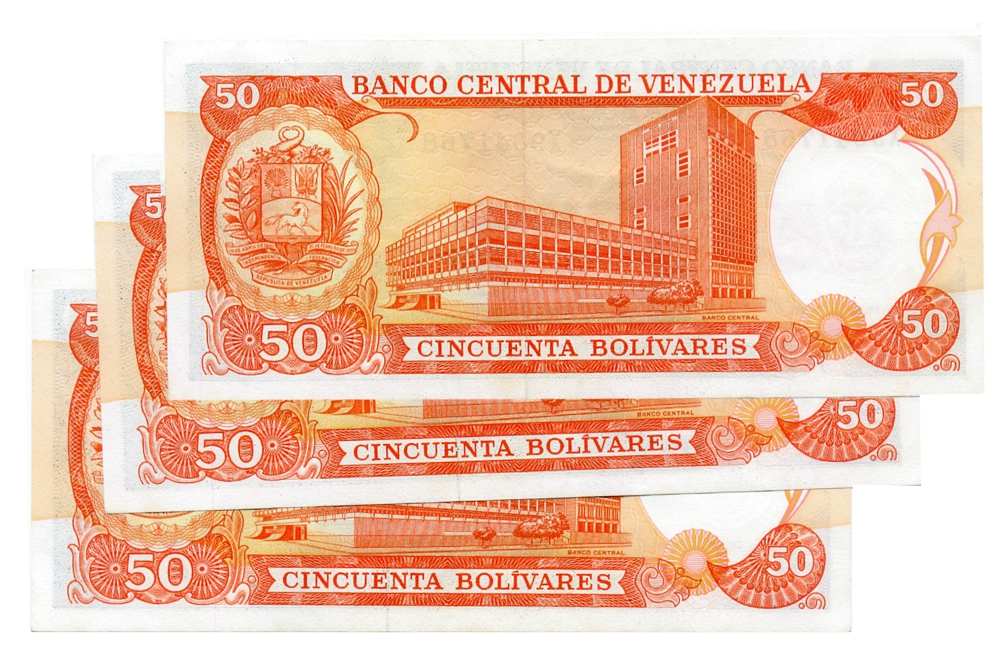 Error Trío de Billetes 50 Bolívares 1992 X7 Sobrecarga de Tinta en el "4" Seriales X9041766 al X9041768  - Numisfila