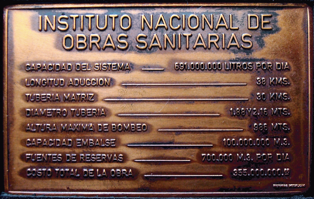 Medalla Inauguración Acueducto de Caracas Sistema Tuy II en 1968  - Numisfila