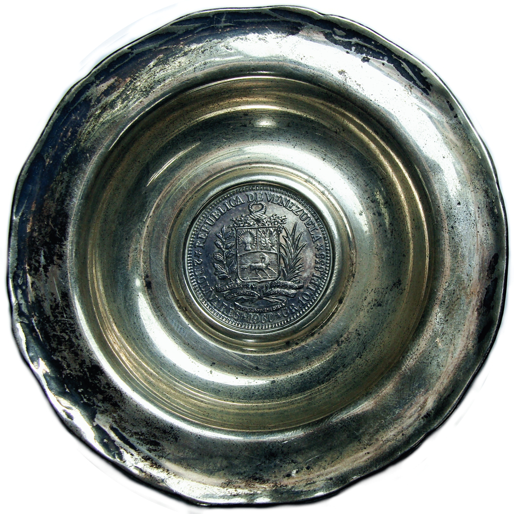 Cenicero de Plata con Moneda 2 Bolívares 1960 Souvenir 38,5 gramos / 88 milímetros Fabricante CAMUSSO - Numisfila